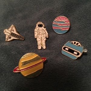🆕 Collectible Space Pins 👩‍🚀🚀